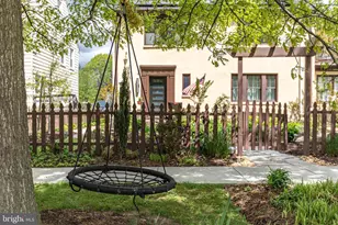 404 Allegheny Ave, Towson, MD 21204 - Photo 3
