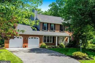 46 Dulaney Hills Ct, Cockeysville, MD 21030 - Photo 3
