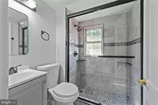 7604 Queen Anne Dr, Parkville, MD 21234 - Photo 15