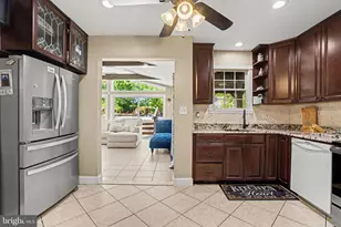 9836 Harford Rd, Parkville, MD 21234 - Photo 11