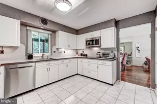 2 Spruce Ct, Owings Mills, MD 21117 - Photo 13