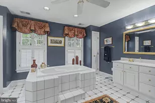 1 Lakecrest Ct, Towson, MD 21286 - Photo 49