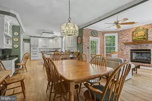 1 Lakecrest Ct, Towson, MD 21286 - Photo 29