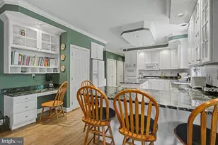 1 Lakecrest Ct, Towson, MD 21286 - Photo 37