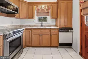 8806 Ashford Rd, Baltimore, MD 21234 - Photo 9