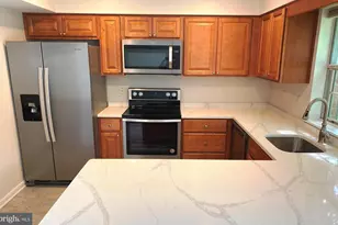 16 Castlehill Ct, Lutherville Timonium, MD 21093 - Photo 9