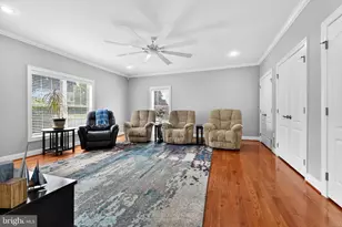 2410 East Ave, Baltimore, MD 21219 - Photo 21