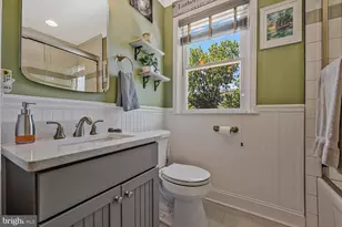 902 Locustvale Rd, Towson, MD 21204 - Photo 21