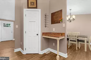 1938 Sue Creek Dr, Baltimore, MD 21221 - Photo 11