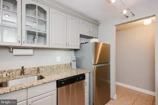 28 Allegheny Ave, Towson, MD 21204 - Photo 17