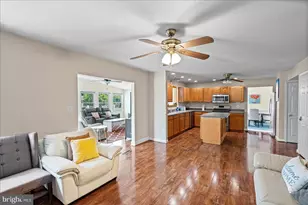 4725 Greencove Cir, Sparrows Point, MD 21219 - Photo 11