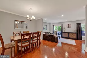 22 Greenshire Ln, Owings Mills, MD 21117 - Photo 9