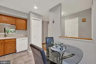 22 Greenshire Ln, Owings Mills, MD 21117 - Photo 7