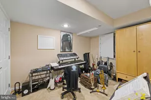 9608 Fable Dr, Owings Mills, MD 21117 - Photo 33