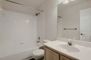 938 Circle Dr, Halethorpe, MD 21227 - Photo 19