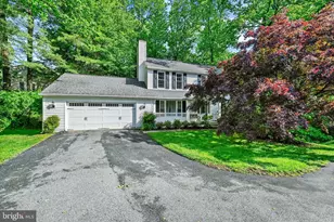 34 Dulaney Hills Ct, Cockeysville, MD 21030 - Photo 1