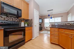 572 Hopkins Landing Dr, Baltimore, MD 21221 - Photo 13