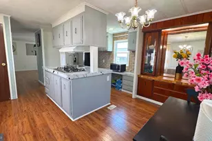 28 Rockywood Ln, Essex, MD 21221 - Photo 9