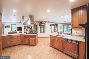 17 Montvieu Ct, Cockeysville, MD 21030 - Photo 71