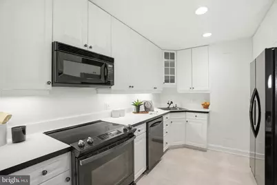 11 Devon Hill Road #B8, Baltimore, MD 21210 - Photo 7