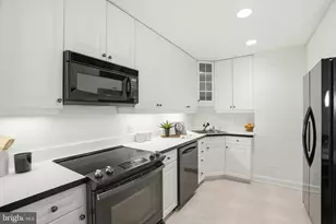 11 Devon Hill Rd, Baltimore, MD 21210 - Photo 7