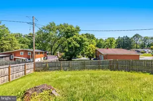 902 Bittersweet Rd, Baltimore, MD 21208 - Photo 3