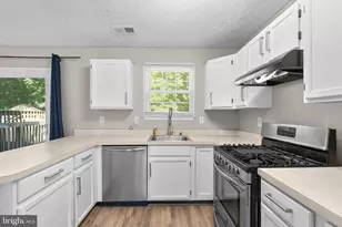 1043 Debbie Ave, Baltimore, MD 21221 - Photo 13