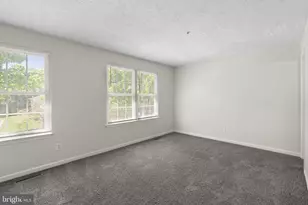 1043 Debbie Ave, Baltimore, MD 21221 - Photo 17