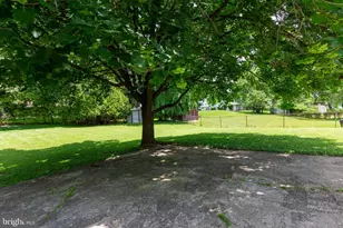 8206 Arrowhead Rd, Pikesville, MD 21208 - Photo 41