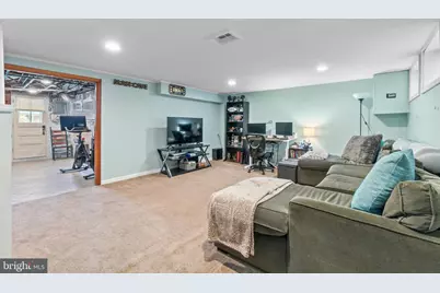 409 Stratford Road, Baltimore, MD 21228 - Photo 23