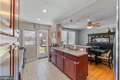409 Stratford Road, Baltimore, MD 21228 - Photo 11