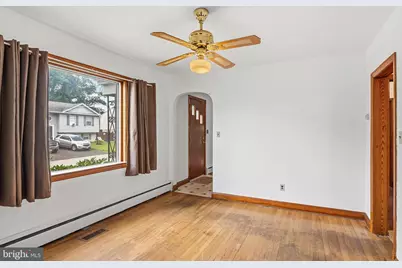 211 Hillendale Avenue, Baltimore, MD 21227 - Photo 9