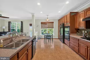 101 New Market Ct, Baltimore, MD 21228 - Photo 17