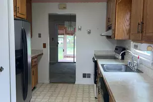 8 Monroe Field Ct, Baltimore, MD 21228 - Photo 9