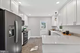 2108 Oak Lodge Rd, Baltimore, MD 21228 - Photo 9