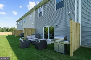 8133 Bartholomew Ct, Baltimore, MD 21206 - Photo 3