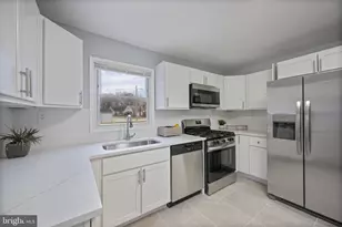 511 Riverside Dr, Baltimore, MD 21221 - Photo 9