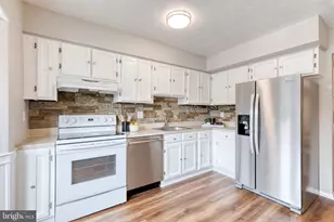 39 Perryfalls Pl, Baltimore, MD 21236 - Photo 17