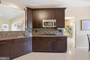 300 Glatisant Pl, Pikesville, MD 21208 - Photo 9