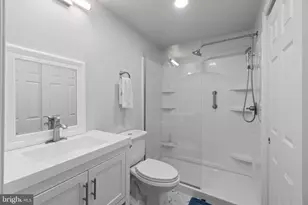 16 Hardwood Dr, Rosedale, MD 21237 - Photo 11