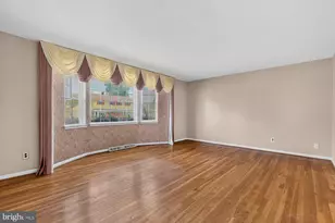9922 Hoyt Cir, Randallstown, MD 21133 - Photo 3