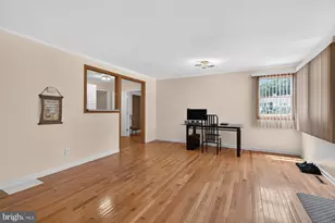 201 Uppergate Ct, Owings Mills, MD 21117 - Photo 5