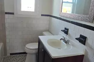 1031 Foxwood Ln, Essex, MD 21221 - Photo 9
