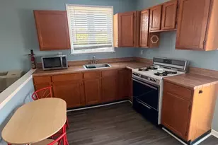 525 Bayside Dr, Dundalk, MD 21222 - Photo 3