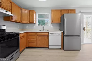 4630 Warren Tree Way, Baltimore, MD 21229 - Photo 5