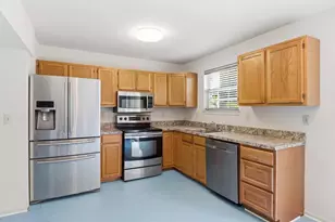 8812 Fox Cir, Perry Hall, MD 21128 - Photo 9