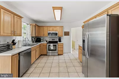 18 Coral Bell, Owings Mills, MD 21117 - Photo 9