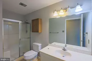 708 Old Crossing Dr, Baltimore, MD 21208 - Photo 21