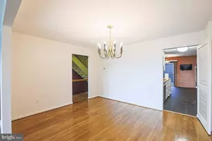 708 Old Crossing Dr, Baltimore, MD 21208 - Photo 7