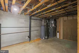 708 Old Crossing Dr, Baltimore, MD 21208 - Photo 23